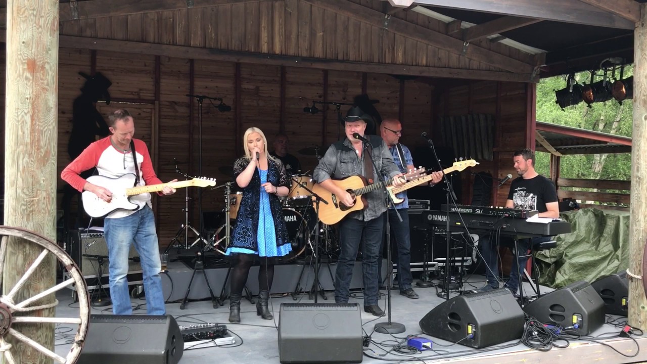 G-Tommas & Cindy Kvinlaug