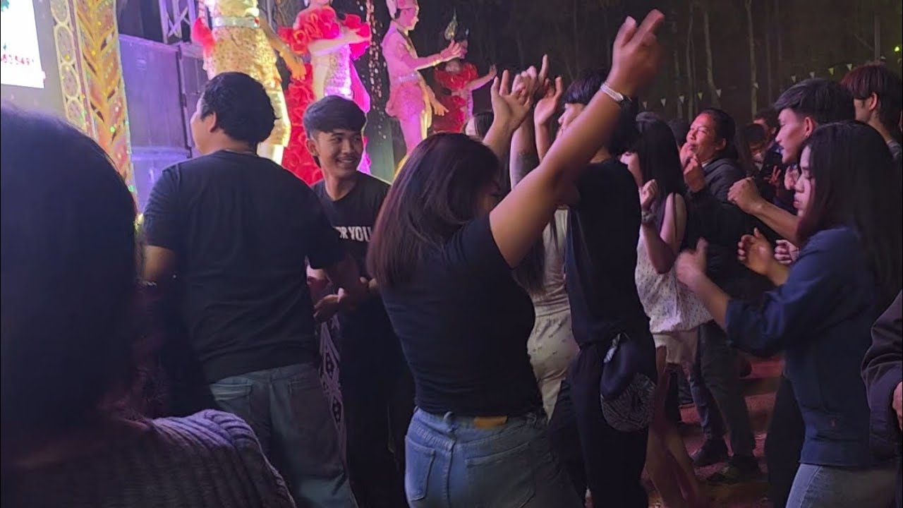 เบียร์วิภาวันทำเอาหน้าเวทีแทบลุกเป็นไฟ#ใจเกินร้อย 