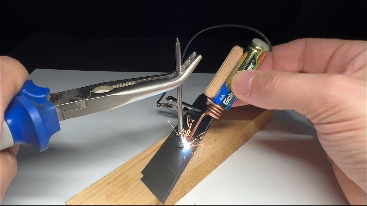 ⚡️DIY Mini Welder with Only ONE Battery!