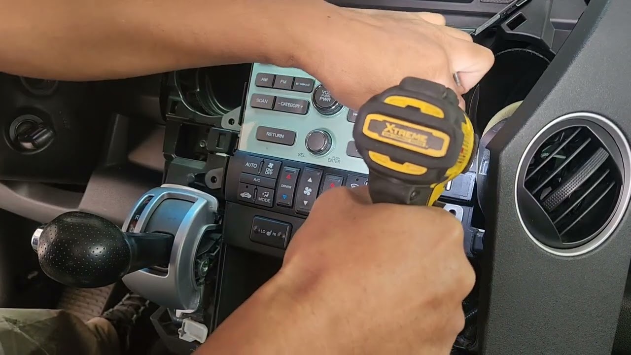 09-12 Honda Pilot Radio Removal