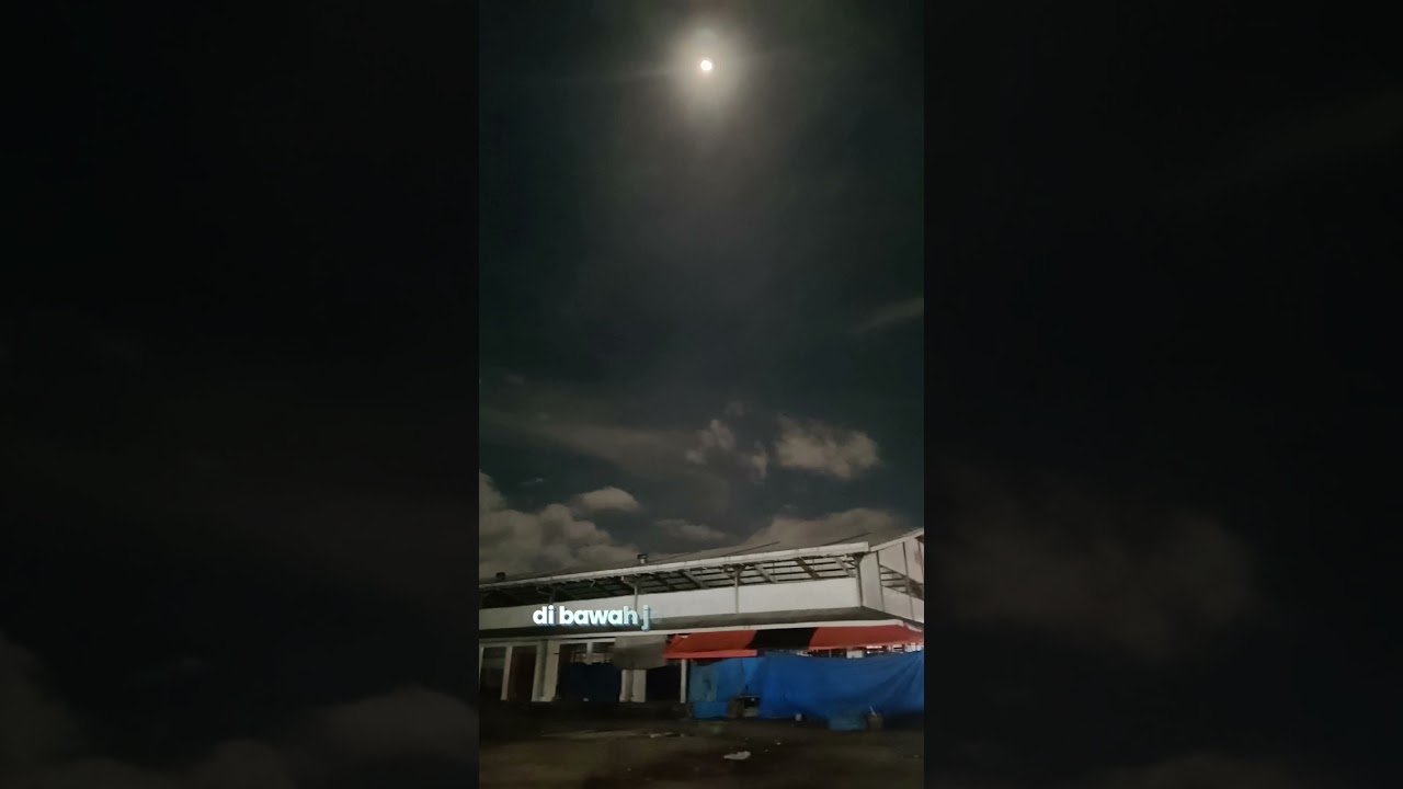 Exekenz-dibawah jembatan (lirik video) 