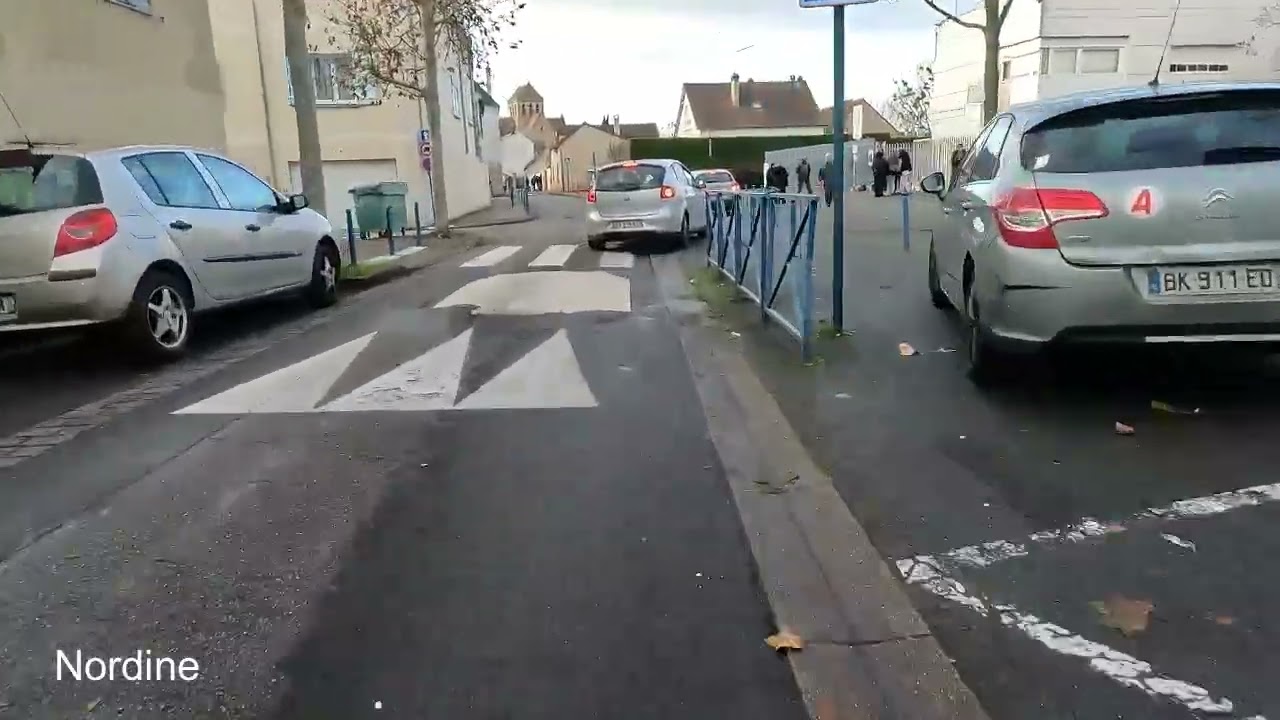 MANTES A VELO...