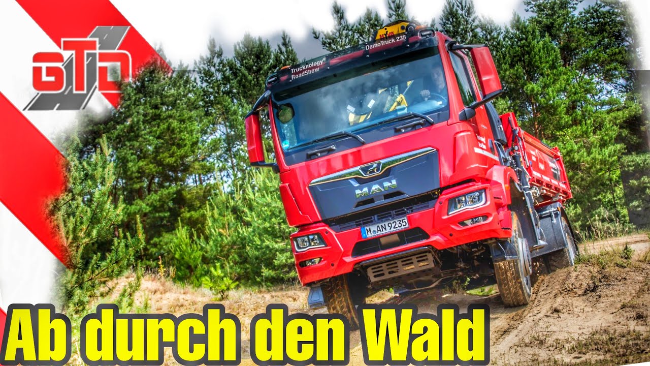 Wir Pflügen durch den Wald mit Allrad