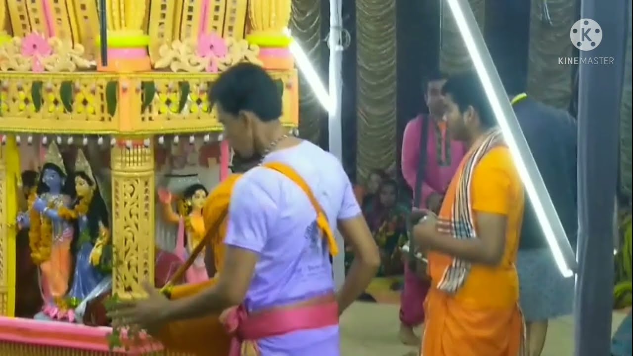 ছেড়ে দিলে সোনার গৌড় আরতো পাবো না। তোমায় হৃদয় মাঝে রাখিবো ছেরে দিবো না।এই সুরে অসাধারণ এক নাম কীর্তন।