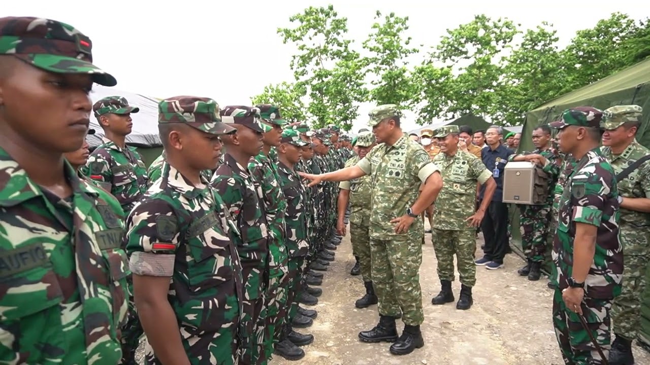 Mendampingi Wakil Panglima TNI Melaksanakan Pengecekan Pembangunan KDKMP Ngimbang dan MA Yonif 887