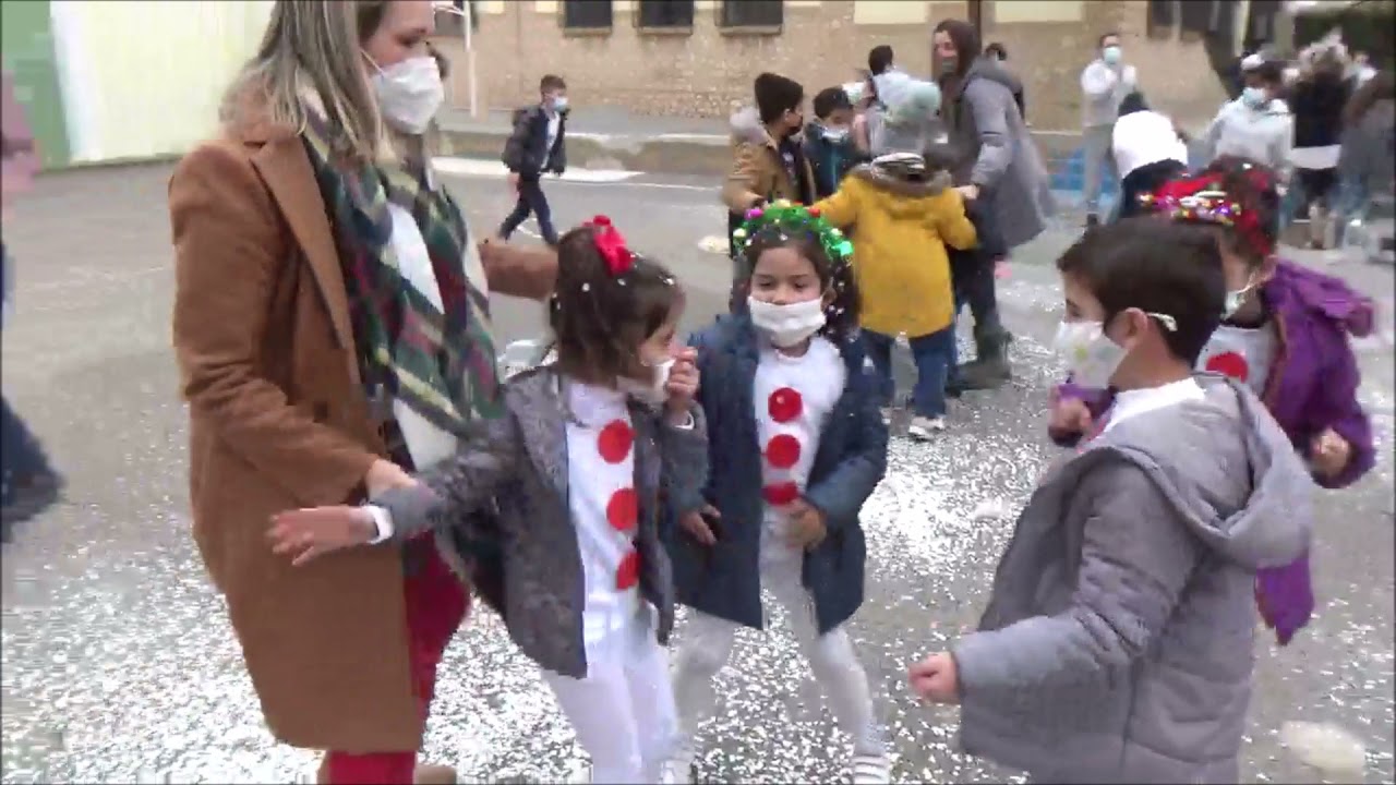 Festival de Navidad – CEIP Miguel de Cervantes de Paterna – Curso 21-22 –  Las 12 Campanadas.