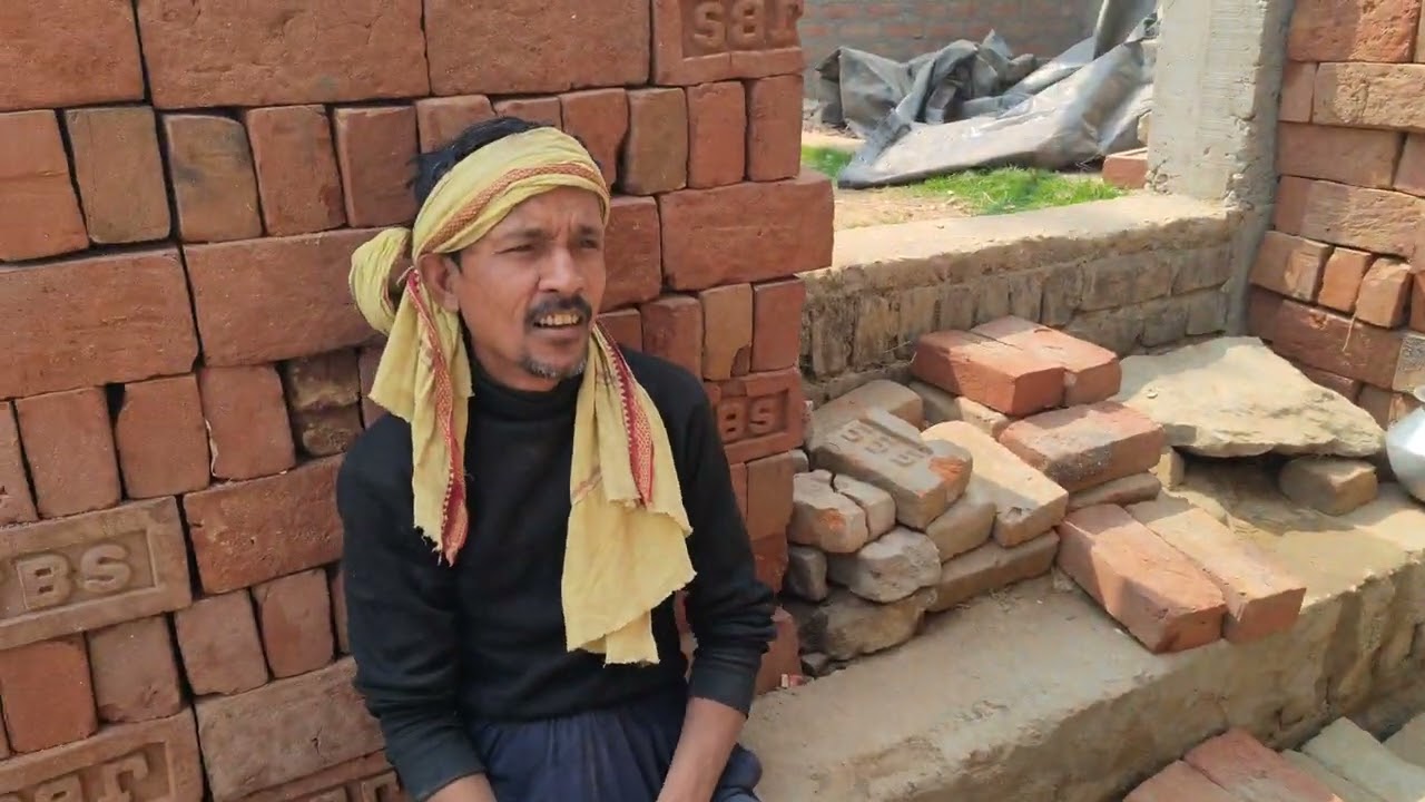 Makhan mistri dekhiae Puja kar raha hai ab daliya shuru hoga
