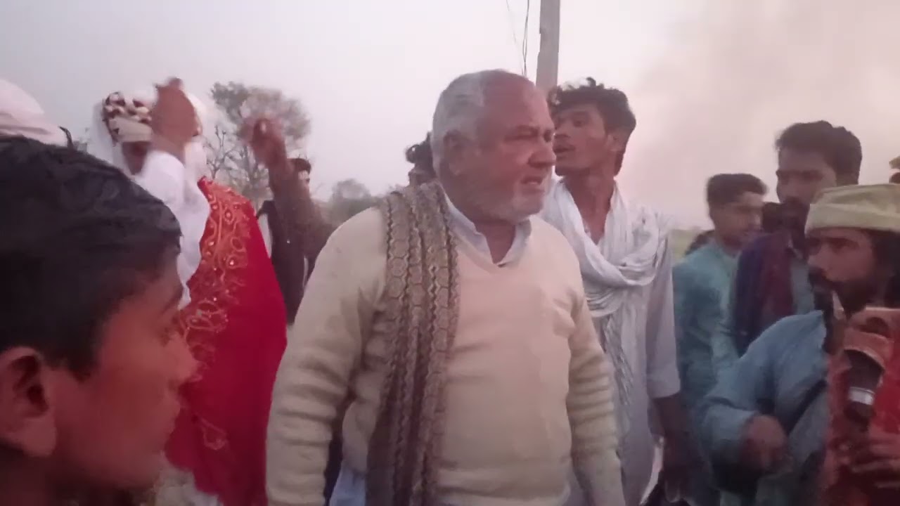 لڑکے کا ڈانس چیک کریں شادی کا ماحول 