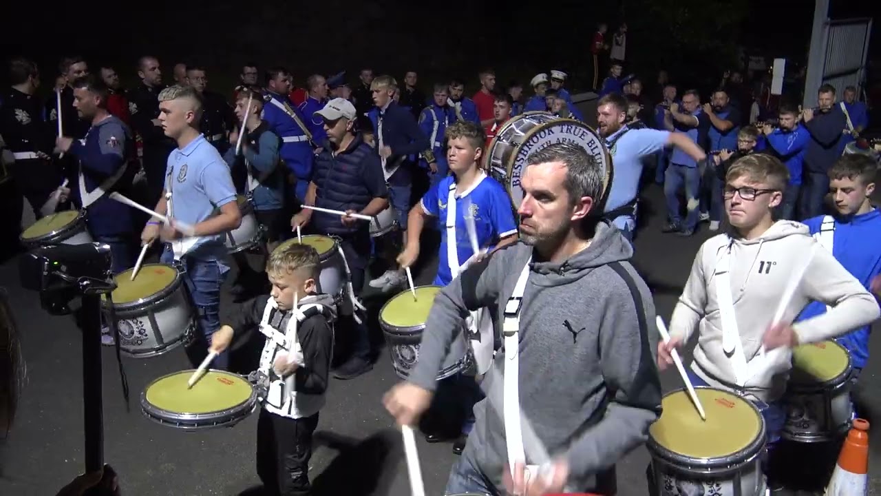 Bessbrook True Blues@South Down Defenders Parade 26-8-22 HD