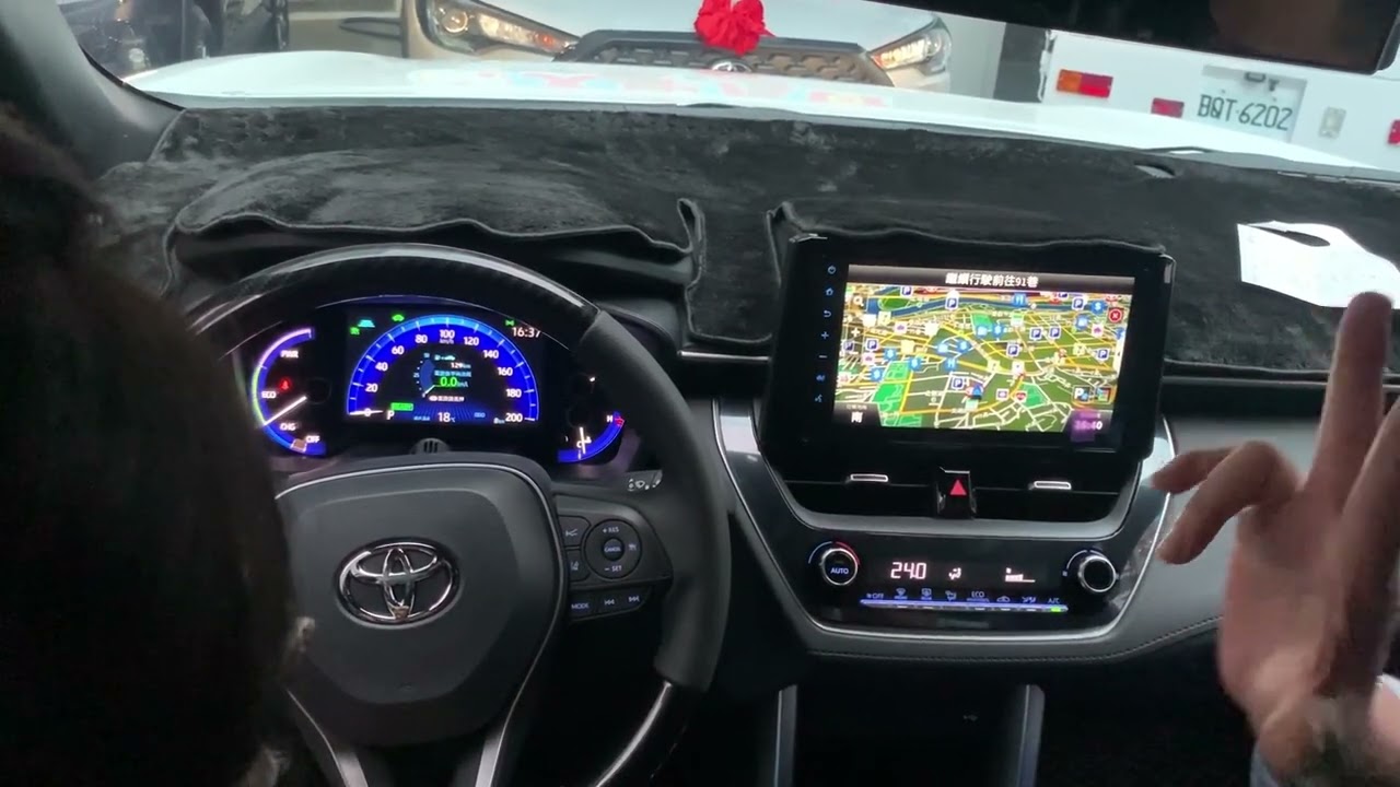 TOYOTA Corola Cross 交車