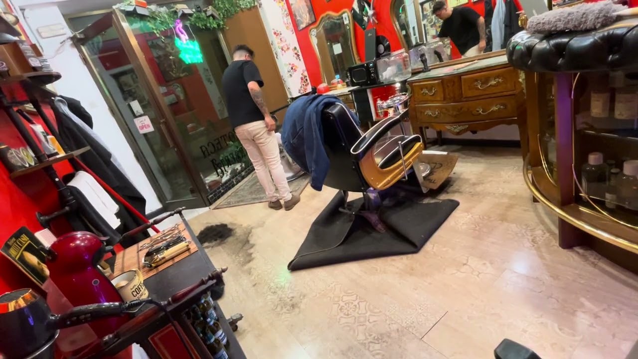 VIDA BARBER  |  After make 340€ on Saturday, I Clean ASMR #Barcelona