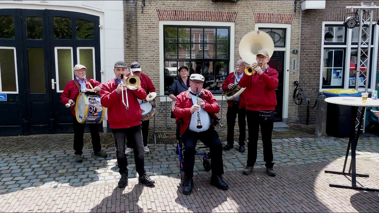 Roel neemt een kijkje - Paardenmarkt Heenvliet 'Kastanjerie' (46e editie) Nissewaard 2025