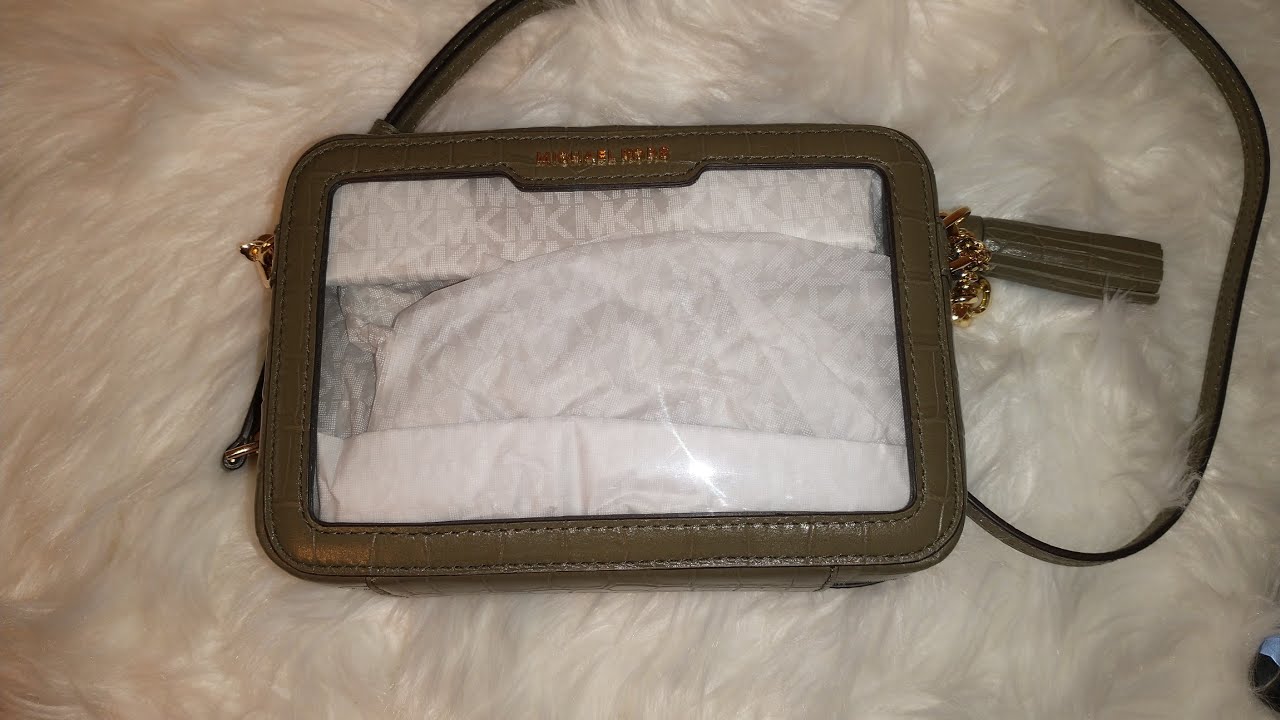 WIMB:  Michael Kors:  MD Camera Crossbody....Hauling in my Closet! 👜👛🛍️🤗 .