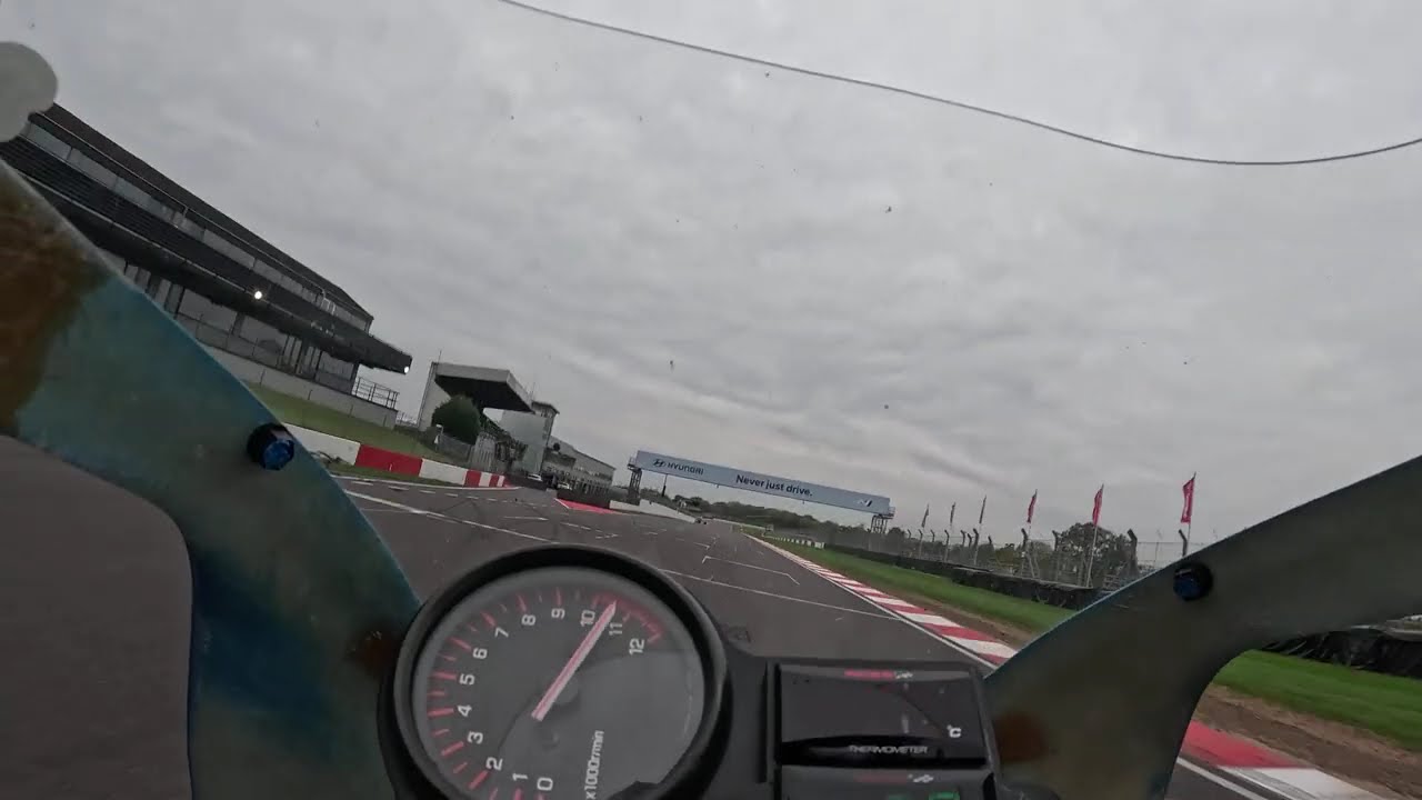 YPMRC Donnington Oct 2025 race 1