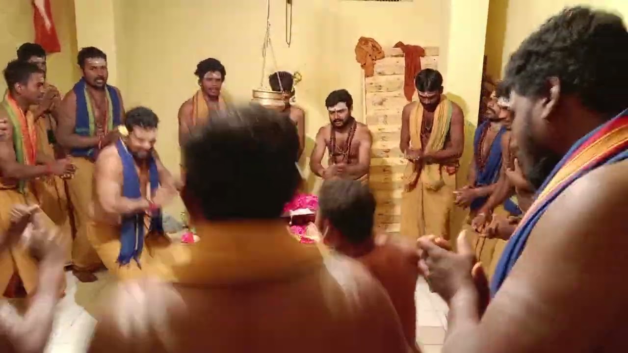 లేవయ్యా లిగామయ్య గుడి బయట మేమున్నామ్  అయ్య గుడి లోపల నీవు ఉన్నవయా లింగమయ్య పాట్ట 🕉️🕉️🕉️