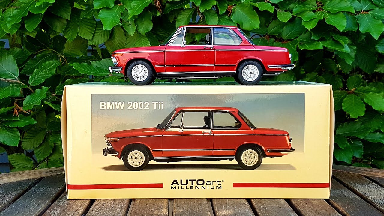 Unboxing 1:18 AUTOart BMW 2002 Tii 
