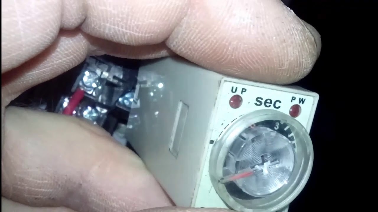как подключить реле времени H3Y-2 AC В 220