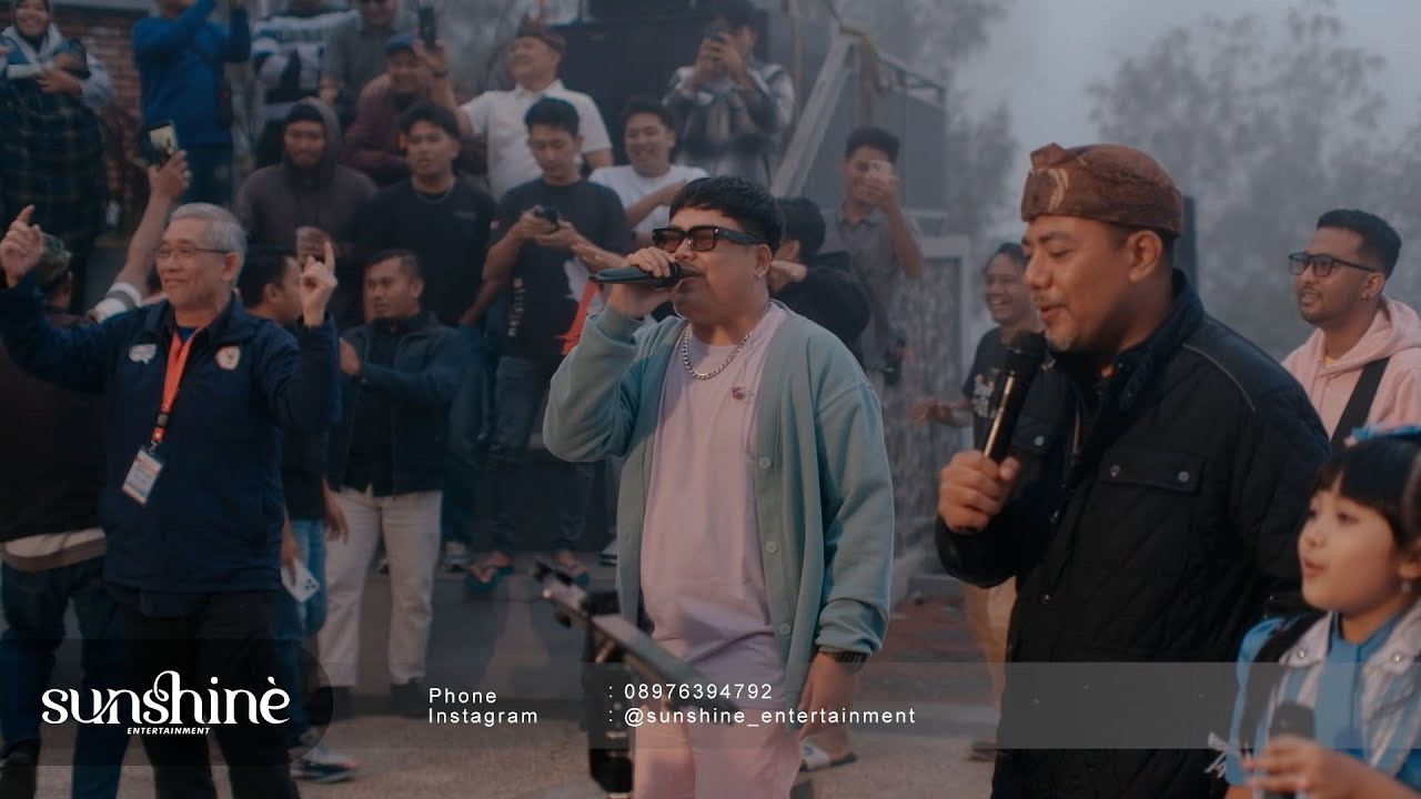 Tabola Bale (cover) - Sunshine Entertainment LIVE at Bromo Sunset Music and Culture 9