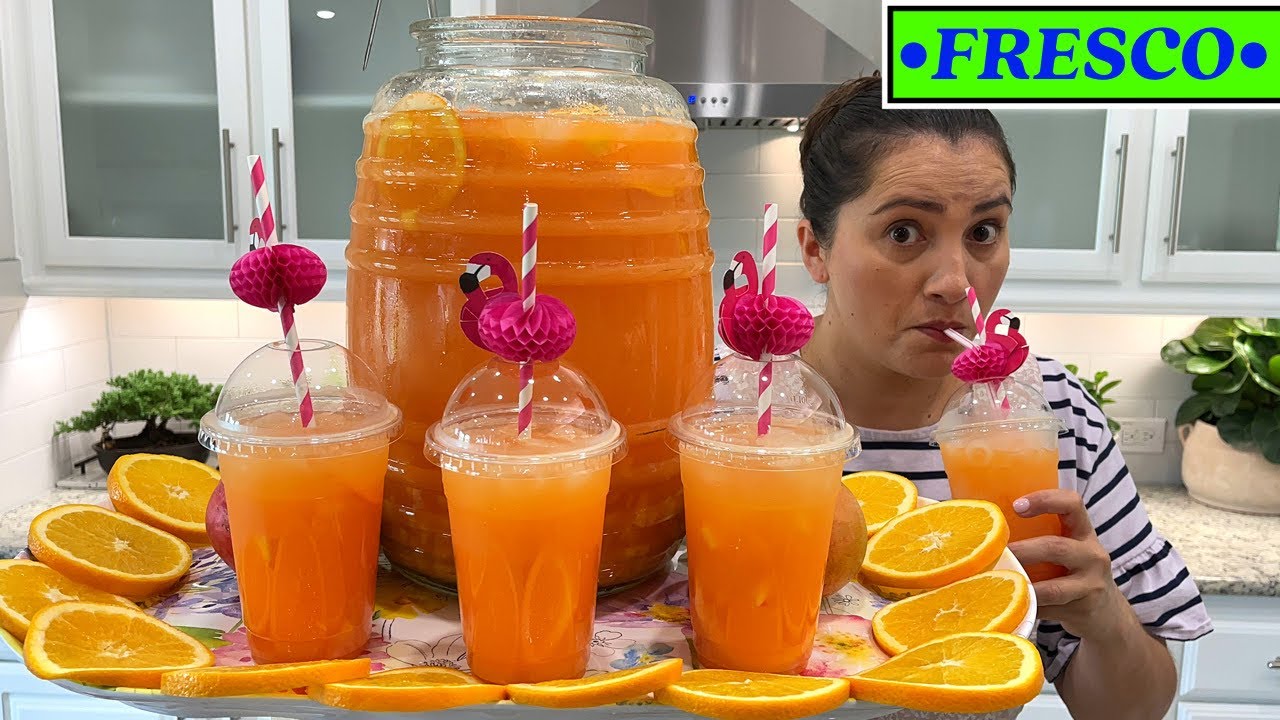 Agua fresca de mango con naranja