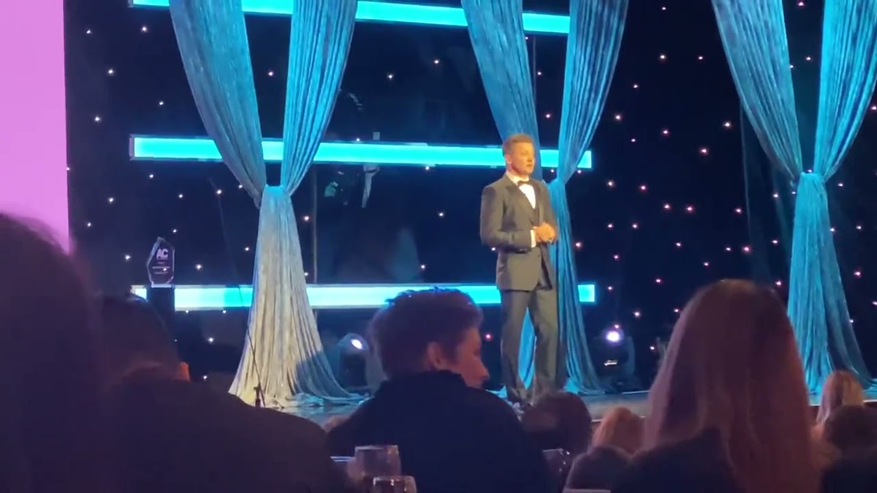Jeremy Renner paying tribute to Scarlett Johansson at the 35th Annual Cinematheque Awards