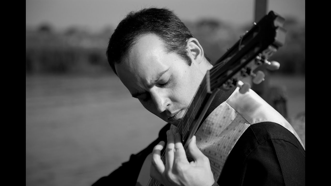 Entrevista al guitarrista clásico Roberto Moronn Pérez. En torno a la figura de Andrés Segovia