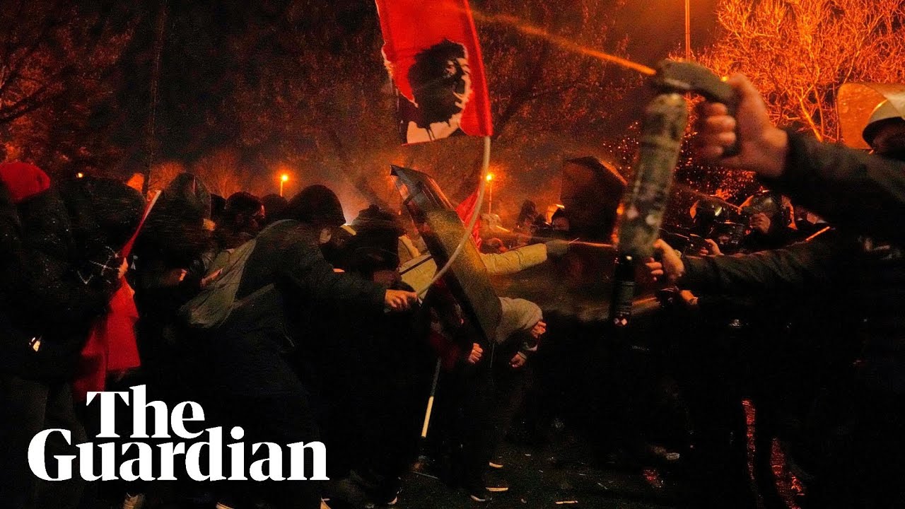 Crowds defy public protests ban after Istanbul mayor Ekrem İmamoğlu detained