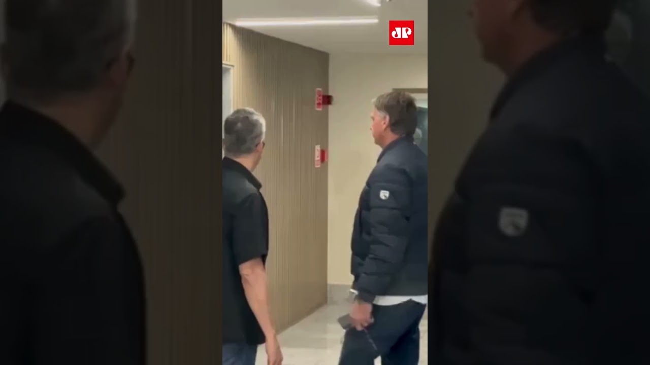 Bolsonaro chega na sede do PL: "Vocês sabem que não posso falar" 