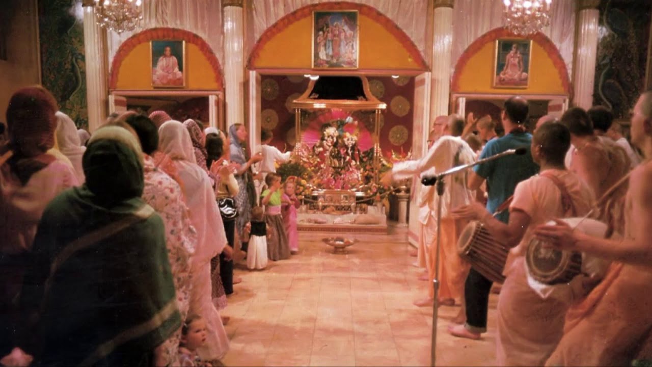 Live in New Dvarka - Sandhya Arati Kirtana Led by Agnidev das 1976