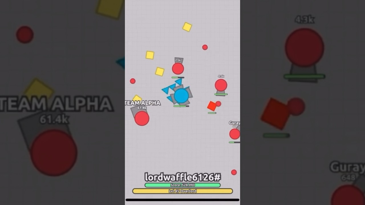 The Whole Server Surrounded the High Score Overlord #savediepmobile #diepiomobile #diepio #diep