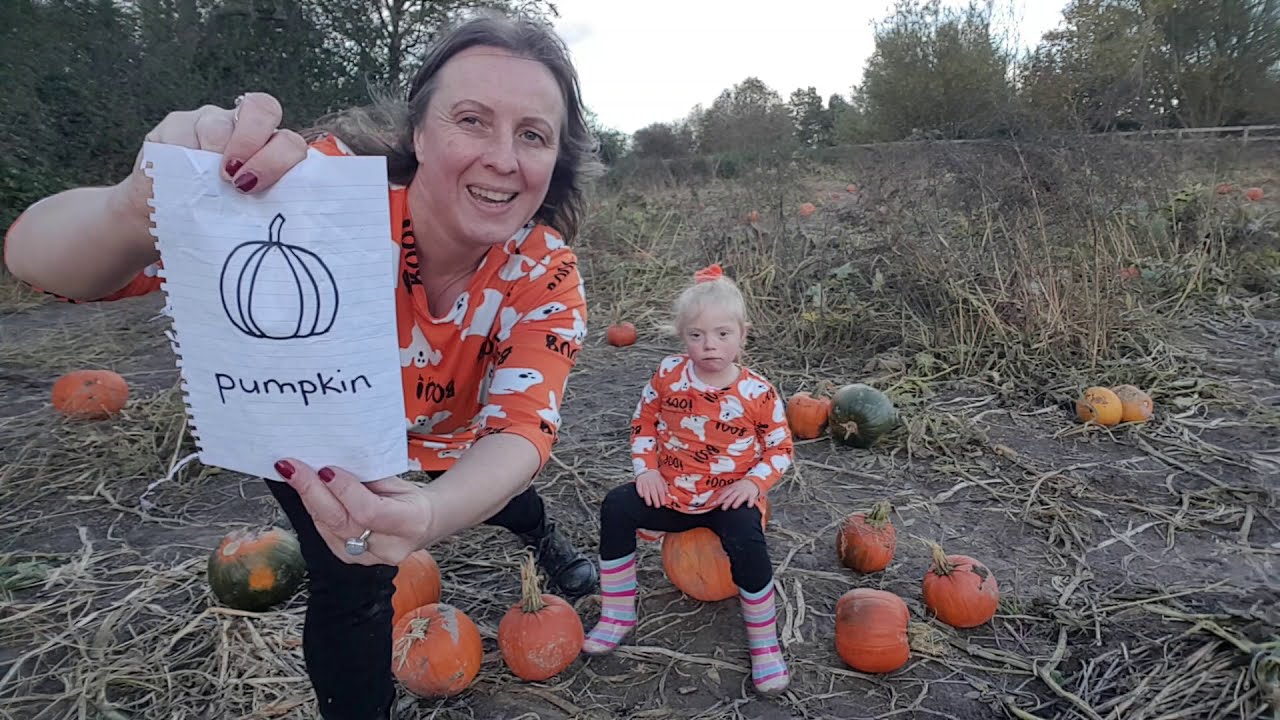Makaton Sign of the Week - Pumpkin