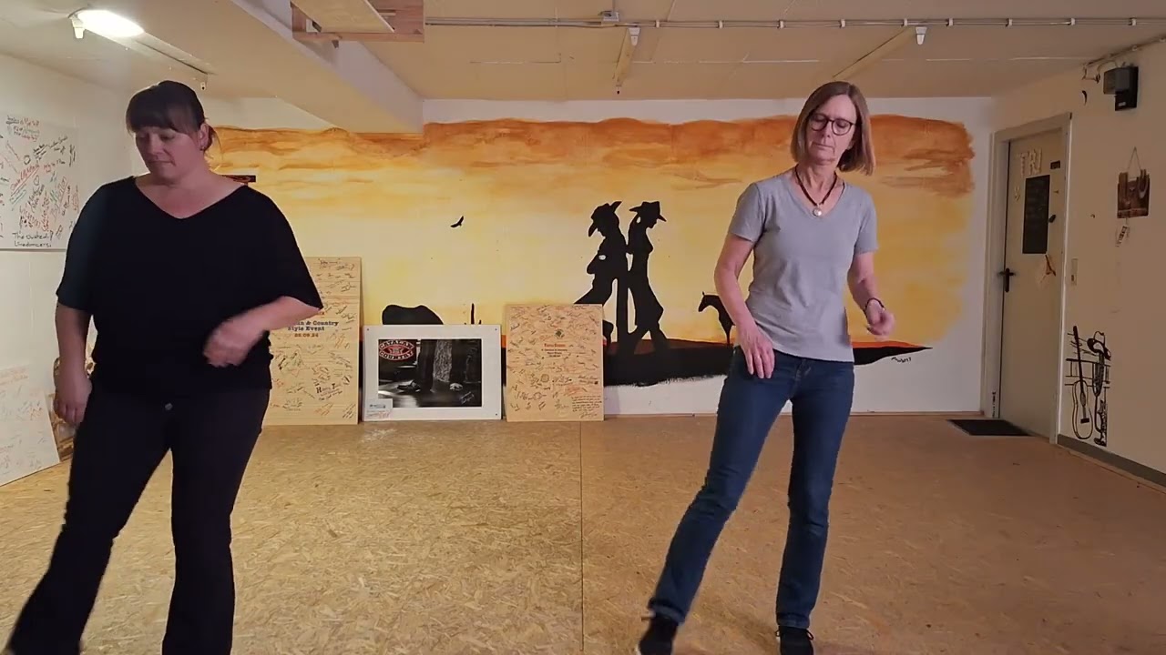 Clouds, choreo: Algaly Fofana & Pol F. Ryan, danced by the Triple Chicken 