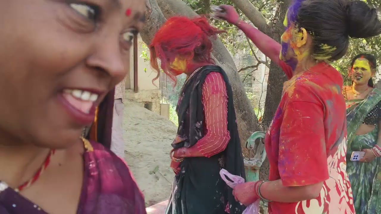 उषा की धमाकेदार होली! 🌈 सारी बहनों के साथ जमकर हुई मस्ती | KP Comedy Channel #FamilyHoli #KPComedy