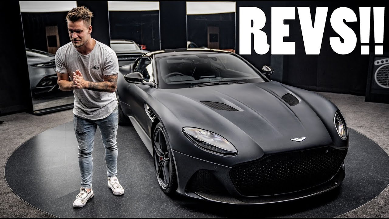 ASTON MARTIN DBS SUPERLEGGERA: START UP & REVS!!