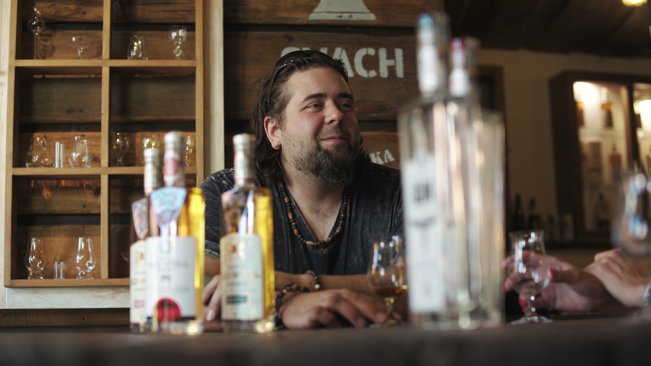 Ginový rozhovor ze Svachovky | Alkohol.cz na cestách po českých destilériích