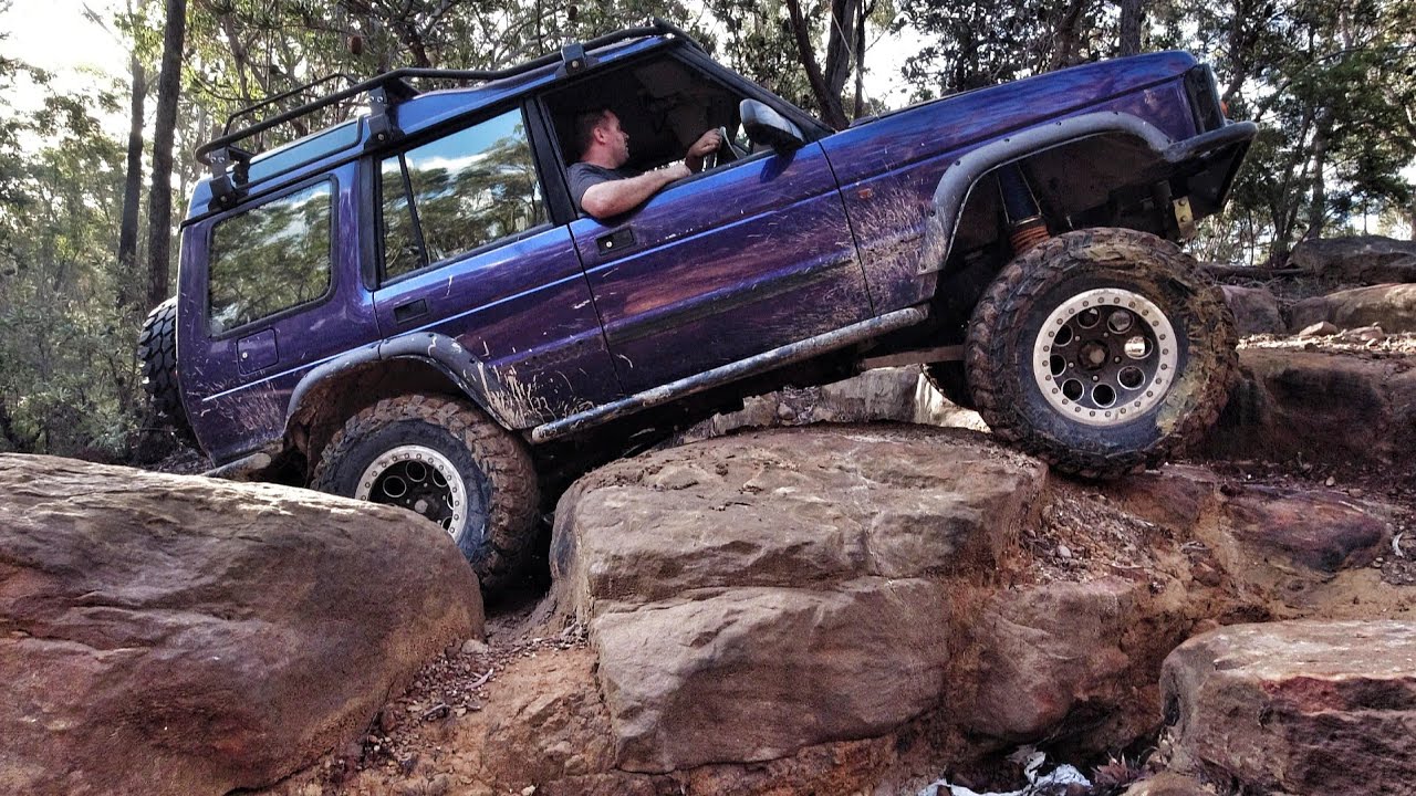 Land Rover Discovery 1 & 2 @ Saw Pit Gully aka Cathedral Steps