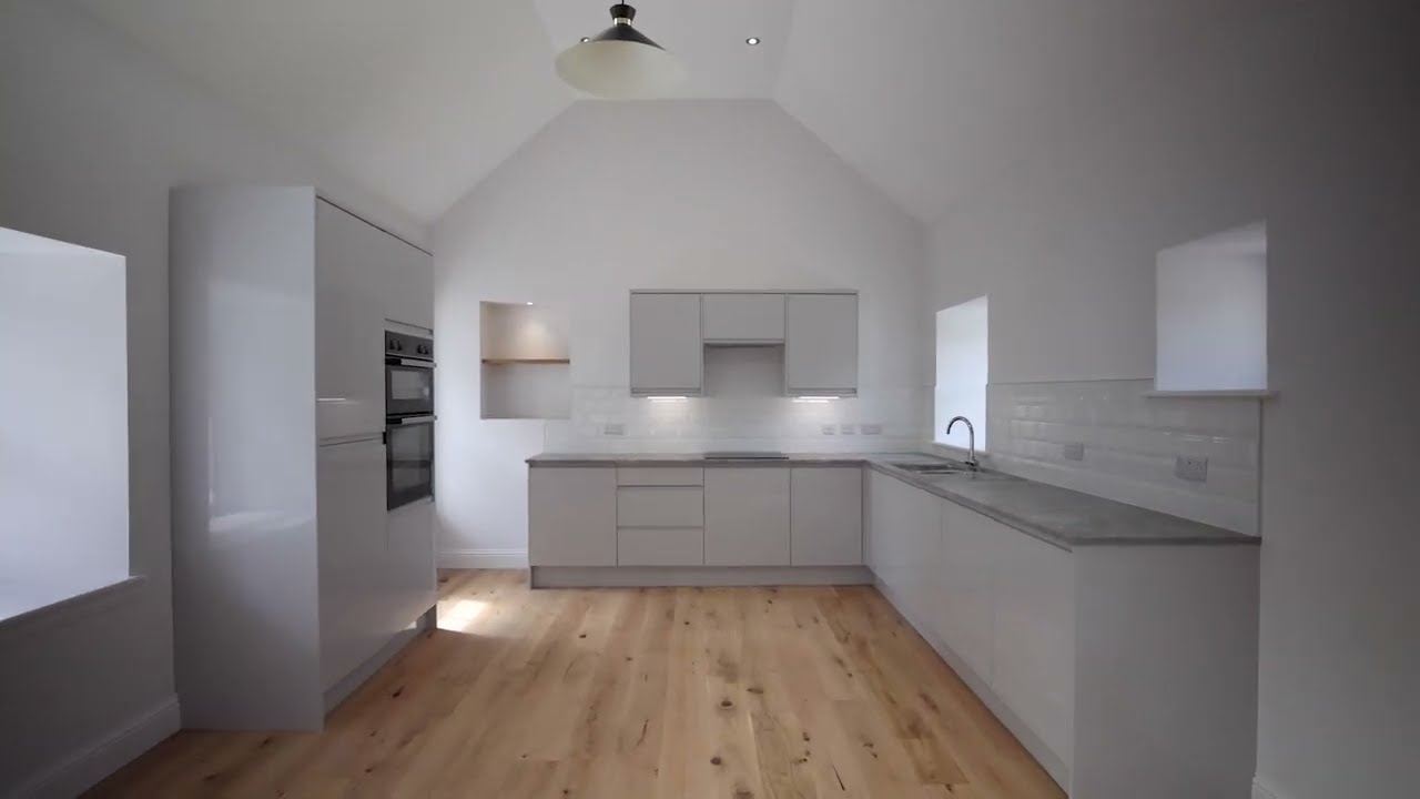 Dunira, 81 Main Street, Abernethy, PH2 9LA