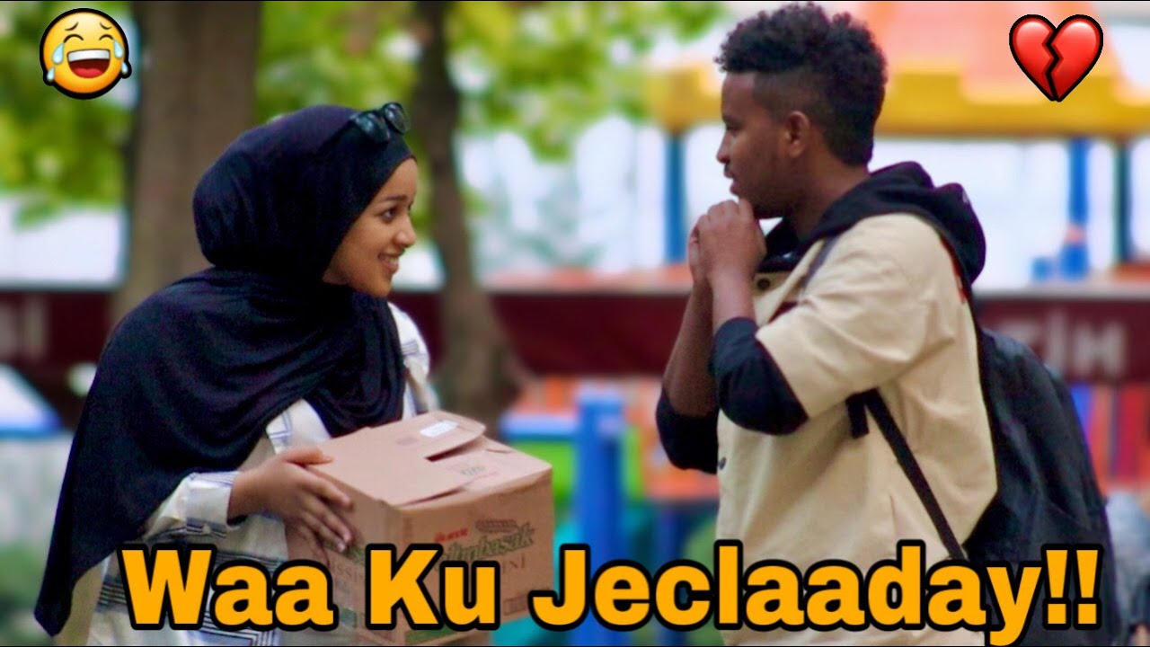 Prank Waan Ku Arkay Waana Ku Caashaqay!! | Very Funny Public Prank | Kamera Şakası
