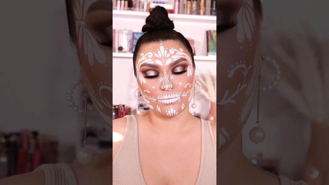 Sugar skull 💀🤍✨🫶🏼 #sugarskullmakeup #d&iacute;adelosmuertos #makeup #skullmakeup #halloween