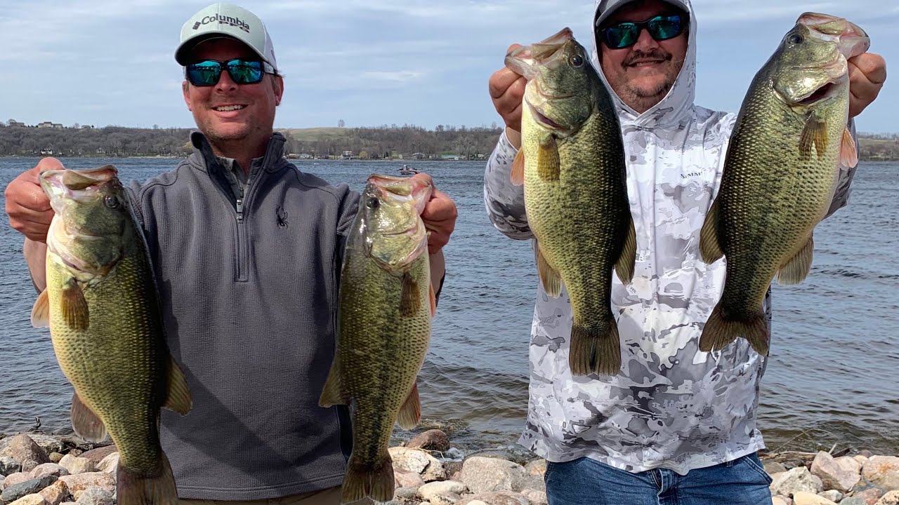 Big Stone Lake Largemouth Bass (Pre-Spawn Fishing Patterns for Big Bass)