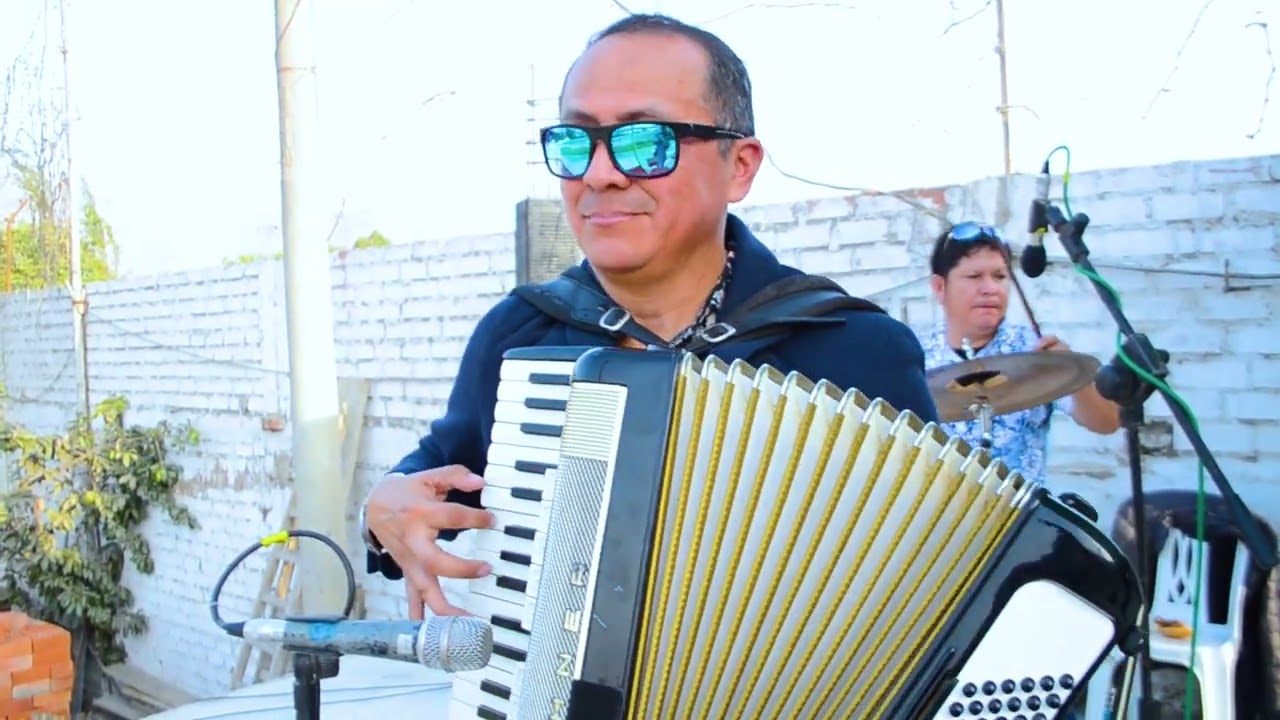 Darío González y su acordeón Amazonense - Mix cumbias