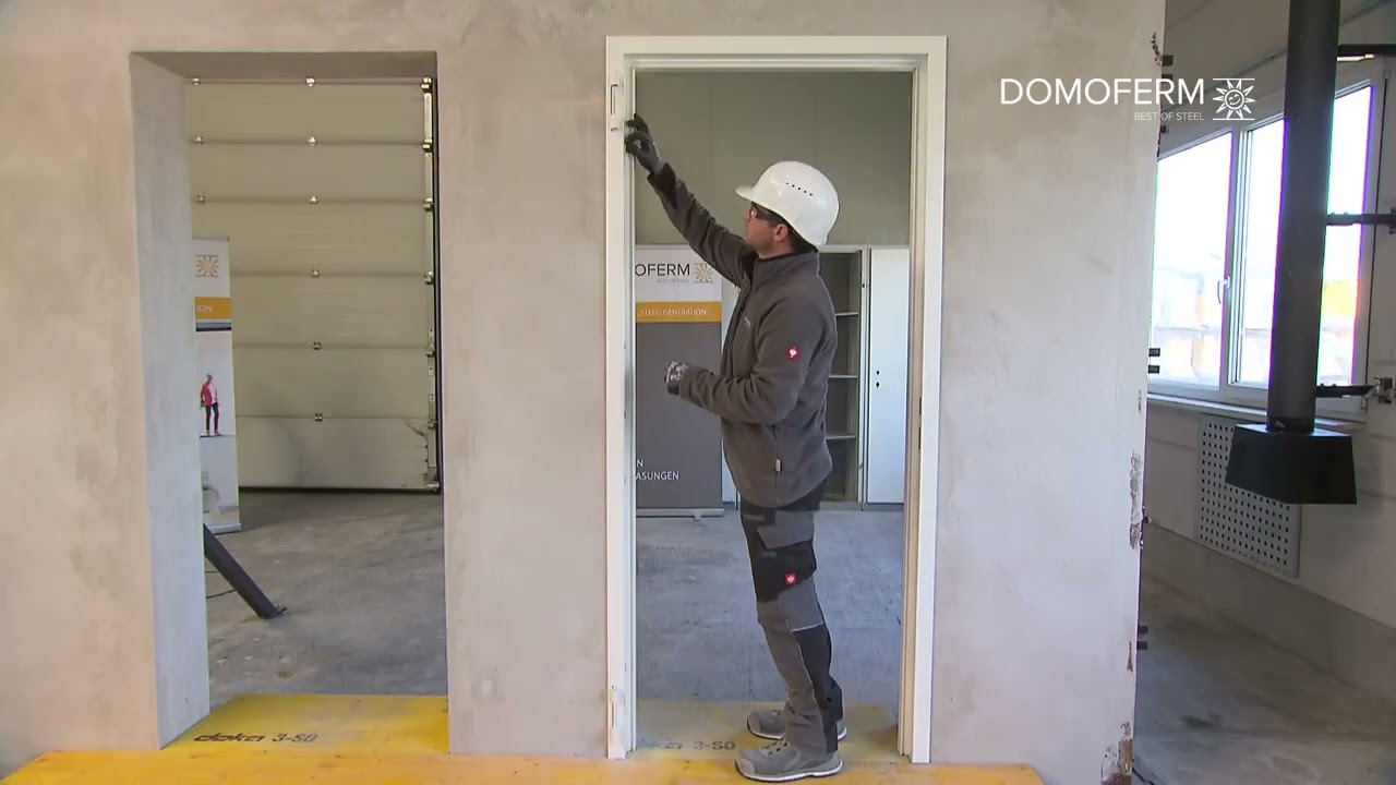 Montagevideo BAUMEISTER-Tür von DOMOFERM