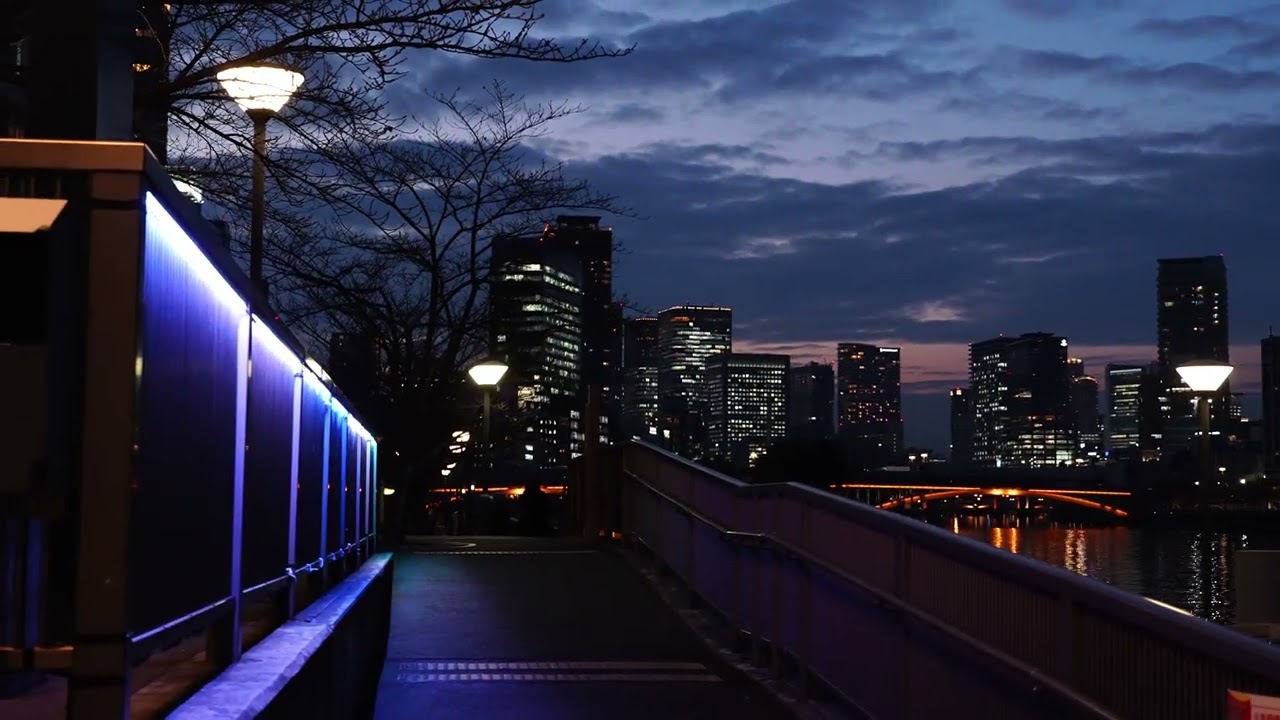 夜の天満橋駅　ZV-E1＆FEPZ16-35㎜F4G