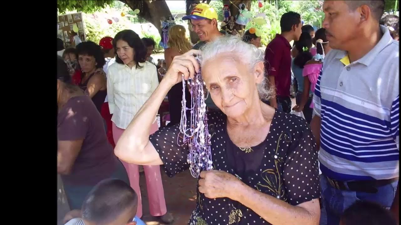 Alla en el Valle  Reynaldo Armas