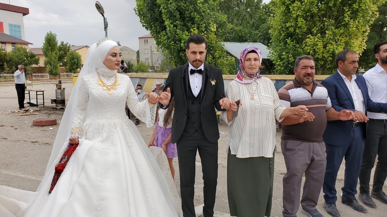 Brusk Azad ile  Mükemmel Bir Diyadin Düğünü Bozo Medya