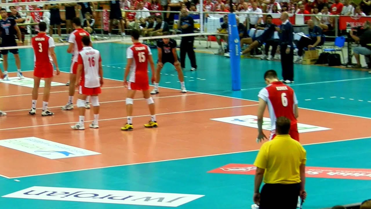 Spodek Katowice 27.08.2011 Bartek Kurek zagrywka jakość HD (video by aniaav).MOV