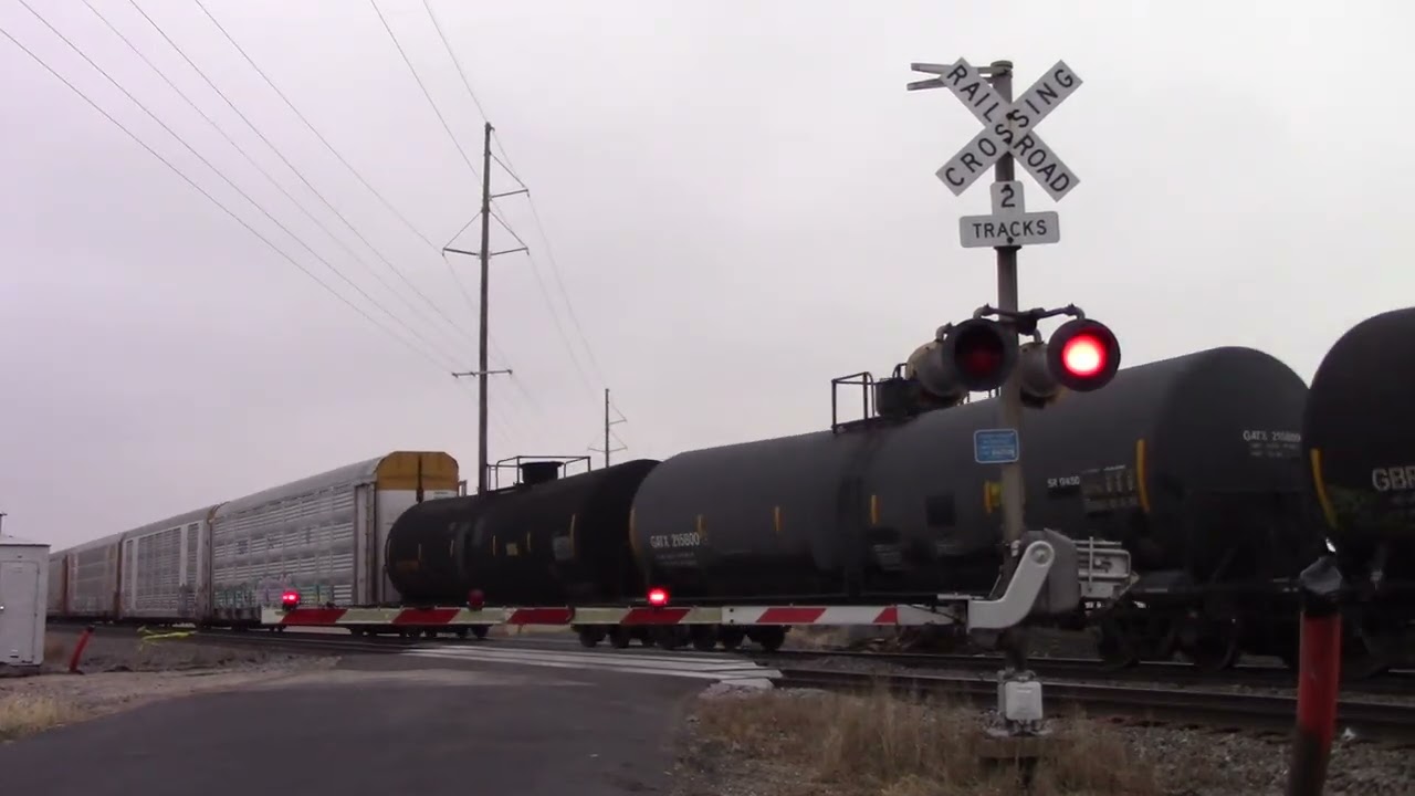 BNSF 3921 West in Wyanet, IL 11/20/25