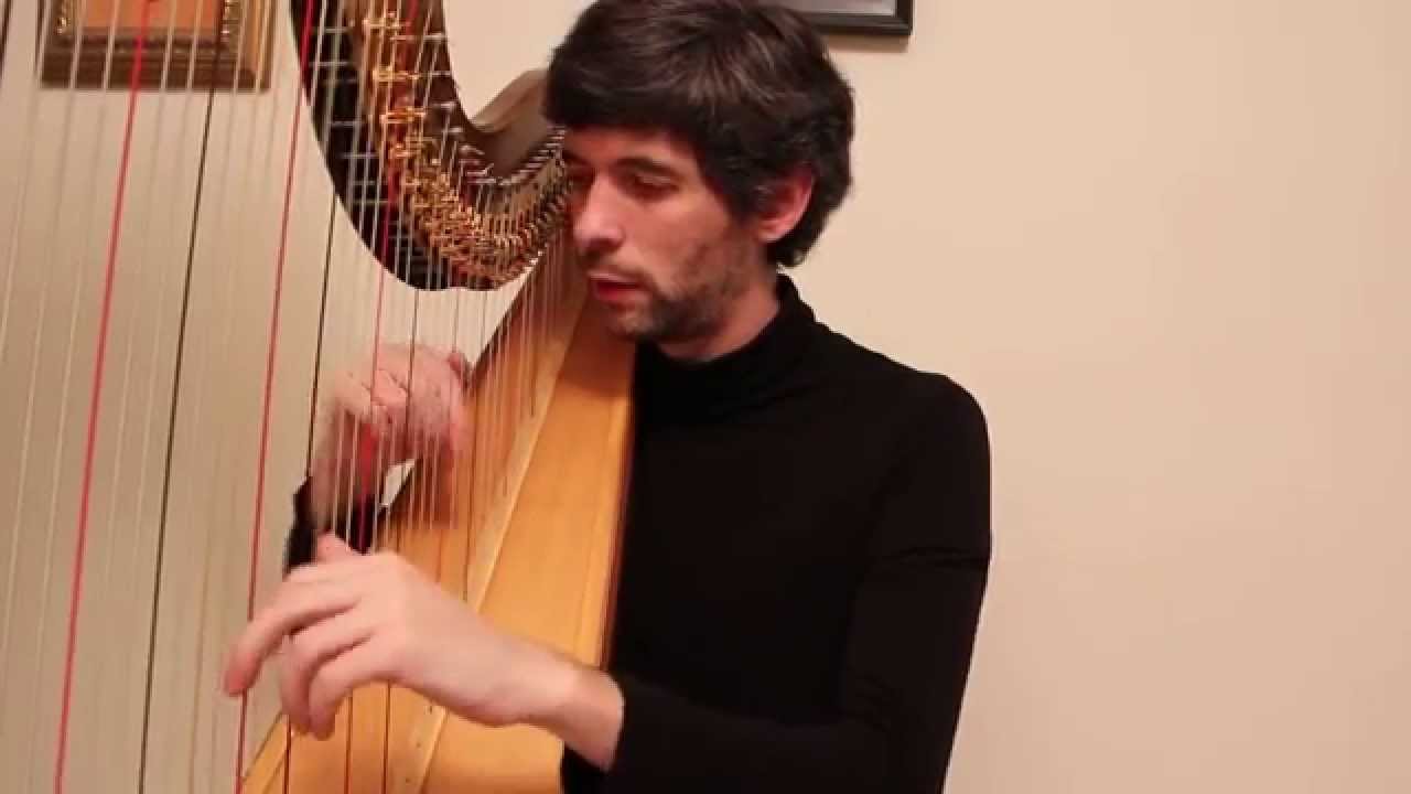 Coordinating two hands while playing the harp - Harp Tuesday ep. 79