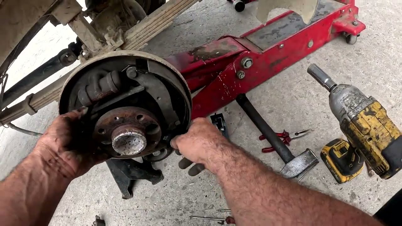  Tofaş Arka Fren Balata Değişimi nasıl yapılır