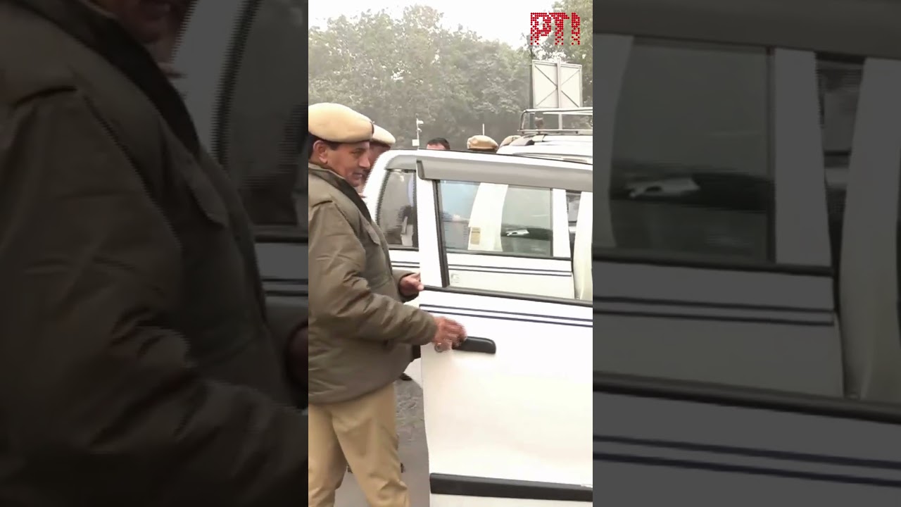 Delhi: Security tightened in Connaught Place ahead of New Year Eve celebration