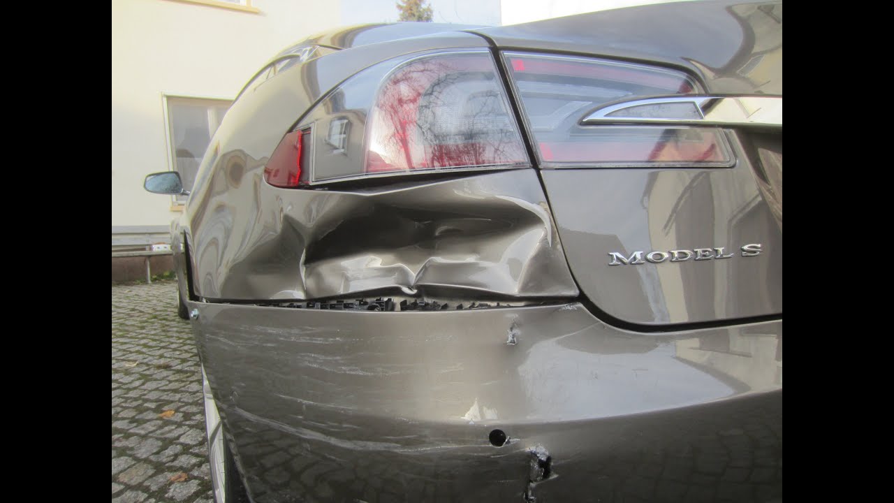 Tesla Model S Aluminium Instandsetzung,  Seitenwand, Delle ,ausbeulen Karosserie Kotfl&uuml;gel Reparatur
